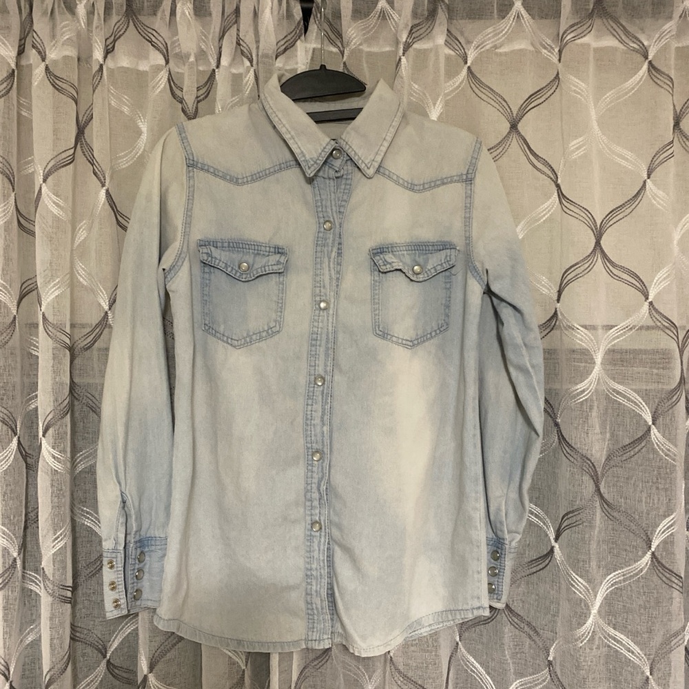 XS light blue denim shirt